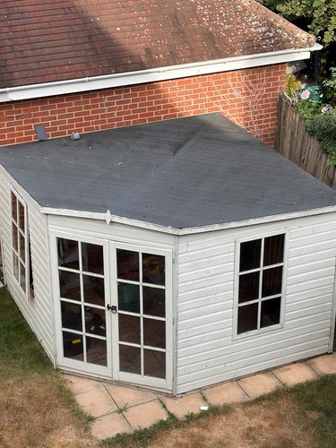 Grey wooden sided corner - wooden, 5-sided